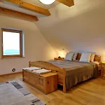 Oereghegyi Panorama Villa, *