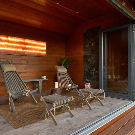 Villa Oereghegyi Panorama Villa, *