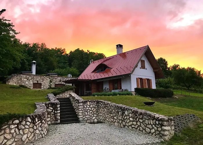 Oereghegyi Panorama Villa, * Balatonederics