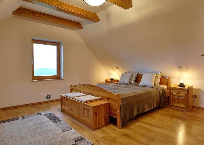 öreghegyi Panoráma Villa, *