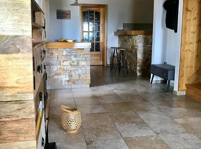 Oereghegyi Panorama Villa, Вилла